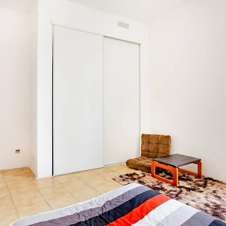 Room Rental In Apartment In Marsilia Exterior foto