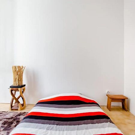 Room Rental In Apartment In Marsilia Exterior foto