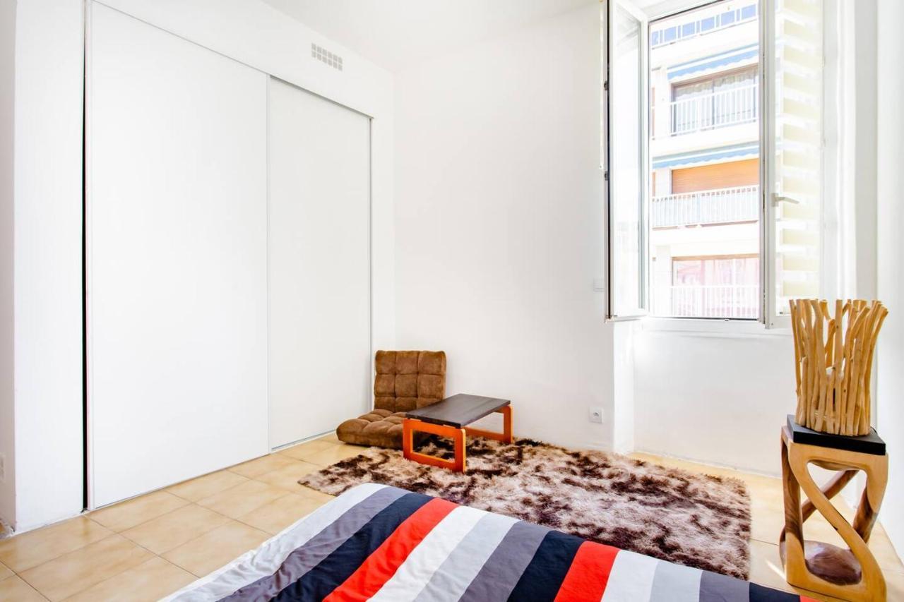 Room Rental In Apartment In Marsilia Exterior foto