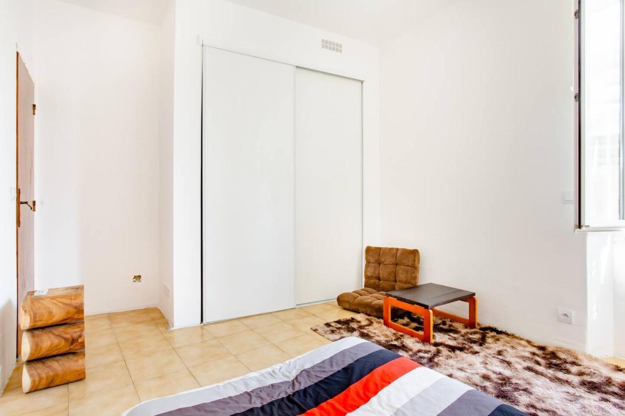 Room Rental In Apartment In Marsilia Exterior foto